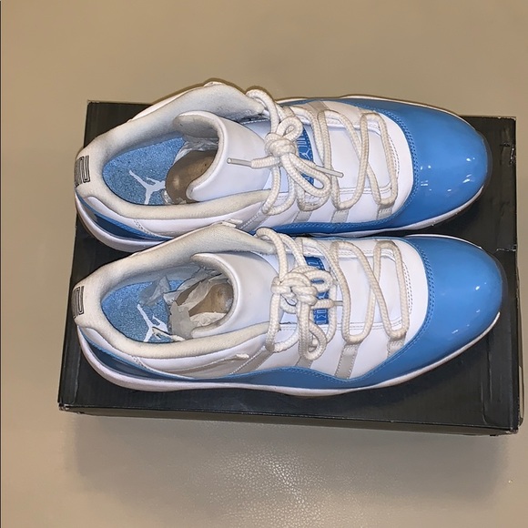 Jordan 11s with box - Picture 2 of 3